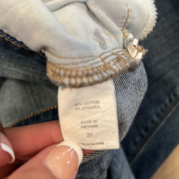 Women’s Soho New York jeans Plus size 20 denim distressed ripped Bermuda shorts - Picture 8 of 9